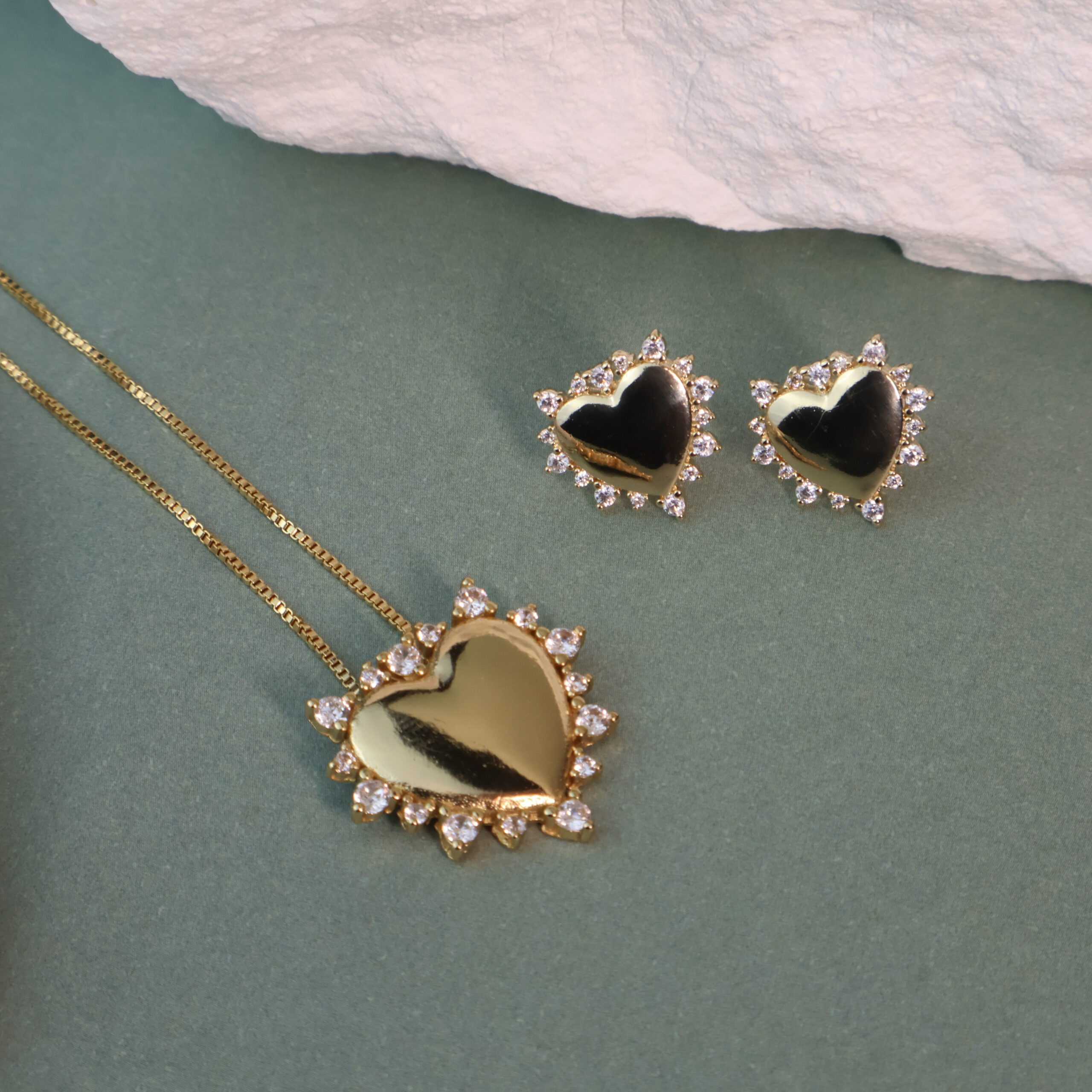 CJ CORAÇÃO CRAVEJADO